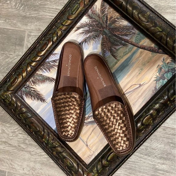 Donald J. Pliner Shoes - Donald J. Pliner Bronze Woven Flats